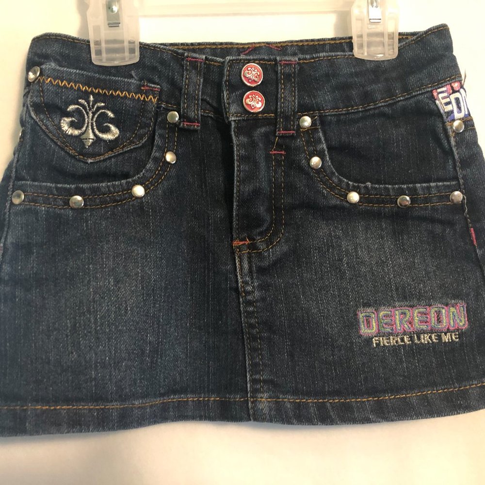 Size 4 todler Dereon Skirt